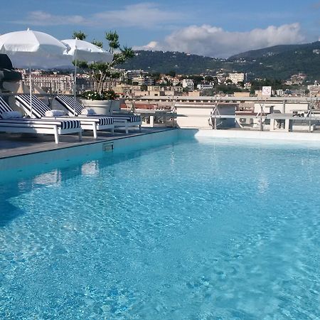 Boscolo Nice Hotel & Spa Zewnętrze zdjęcie Rooftop pool at the Hotel Carlton Cannes