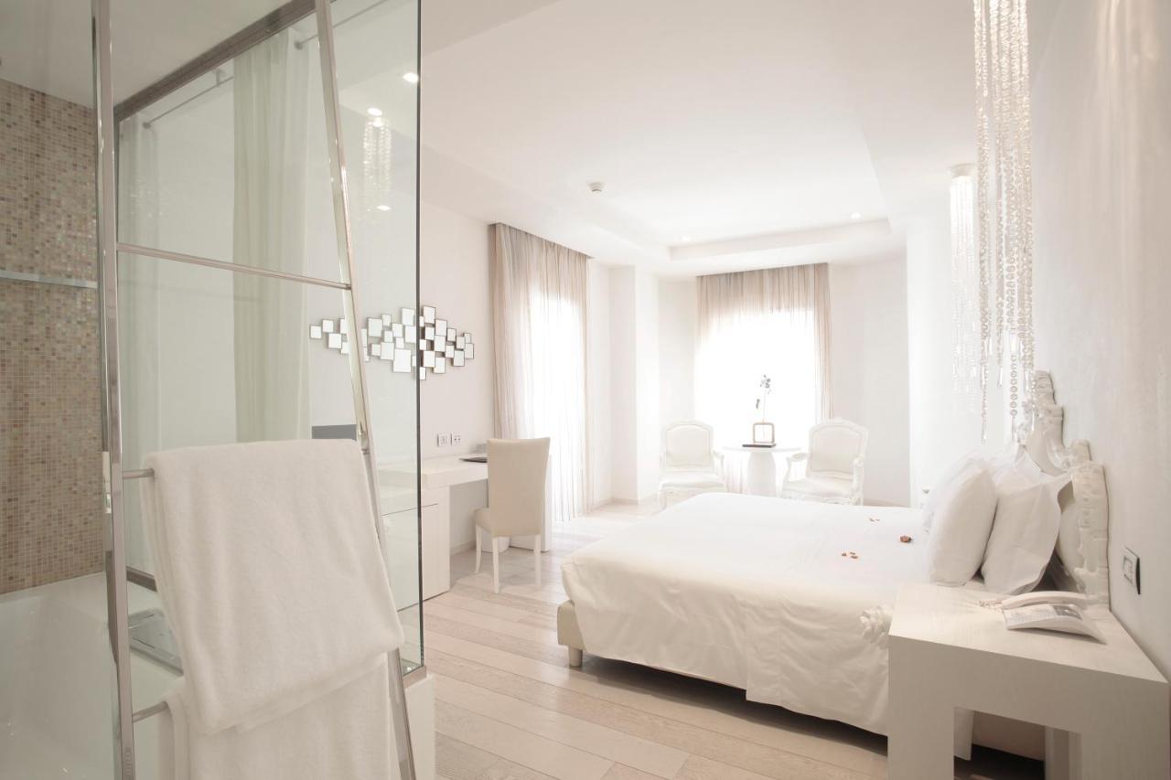 Boscolo Nice Hotel & Spa Zewnętrze zdjęcie A room at the hotel