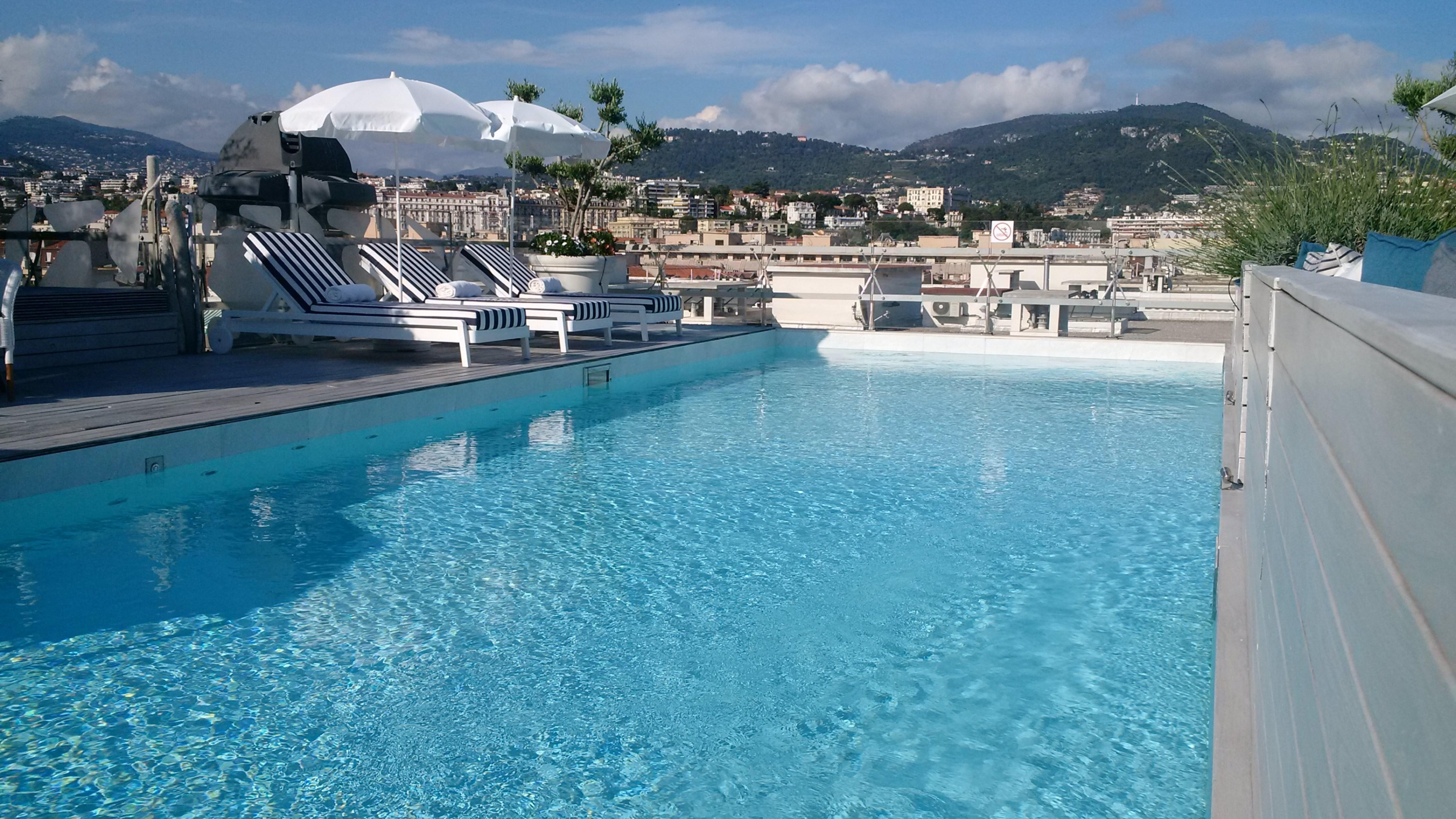 Boscolo Nice Hotel & Spa Zewnętrze zdjęcie Rooftop pool at the Hotel Carlton Cannes
